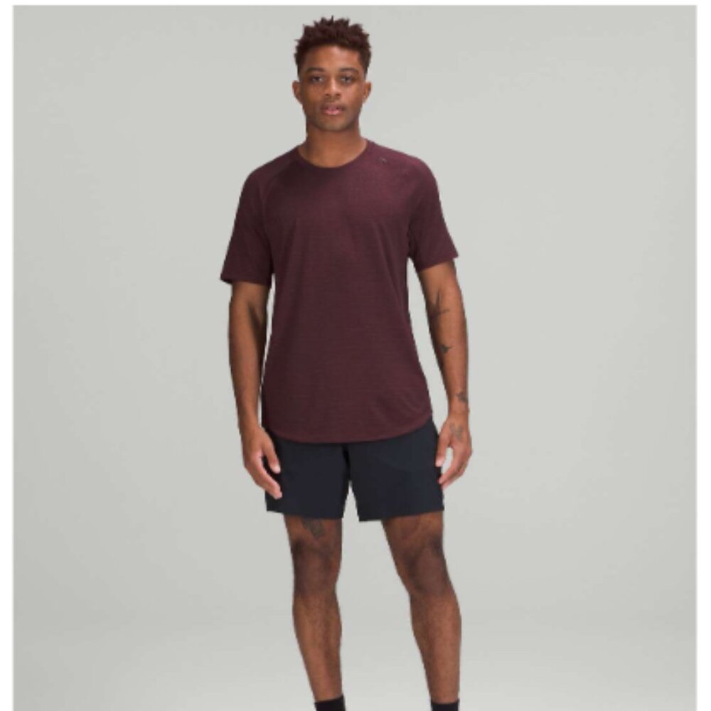 lululemon athletica Maroon Short Sleeve Tee
